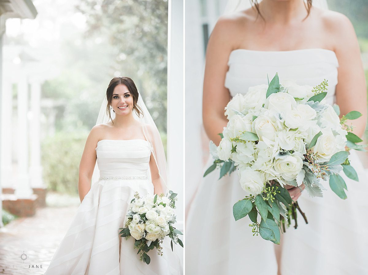 Chic and classic bride at her Southern Estate House Wedding